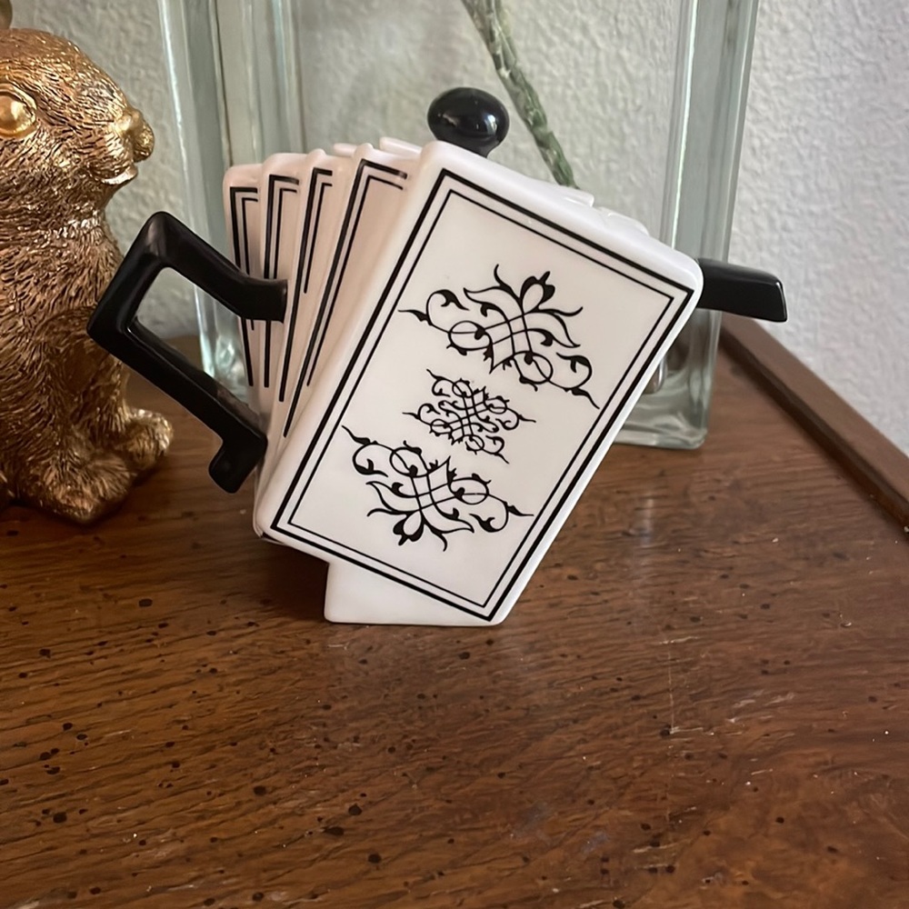 Fitz And Floyd Gift Gallery Special-Teas
Royal Flush Cards Teapot Small Mini-